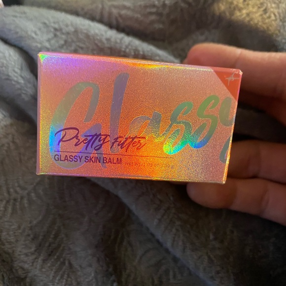 Makeup - Picture 3 of 16